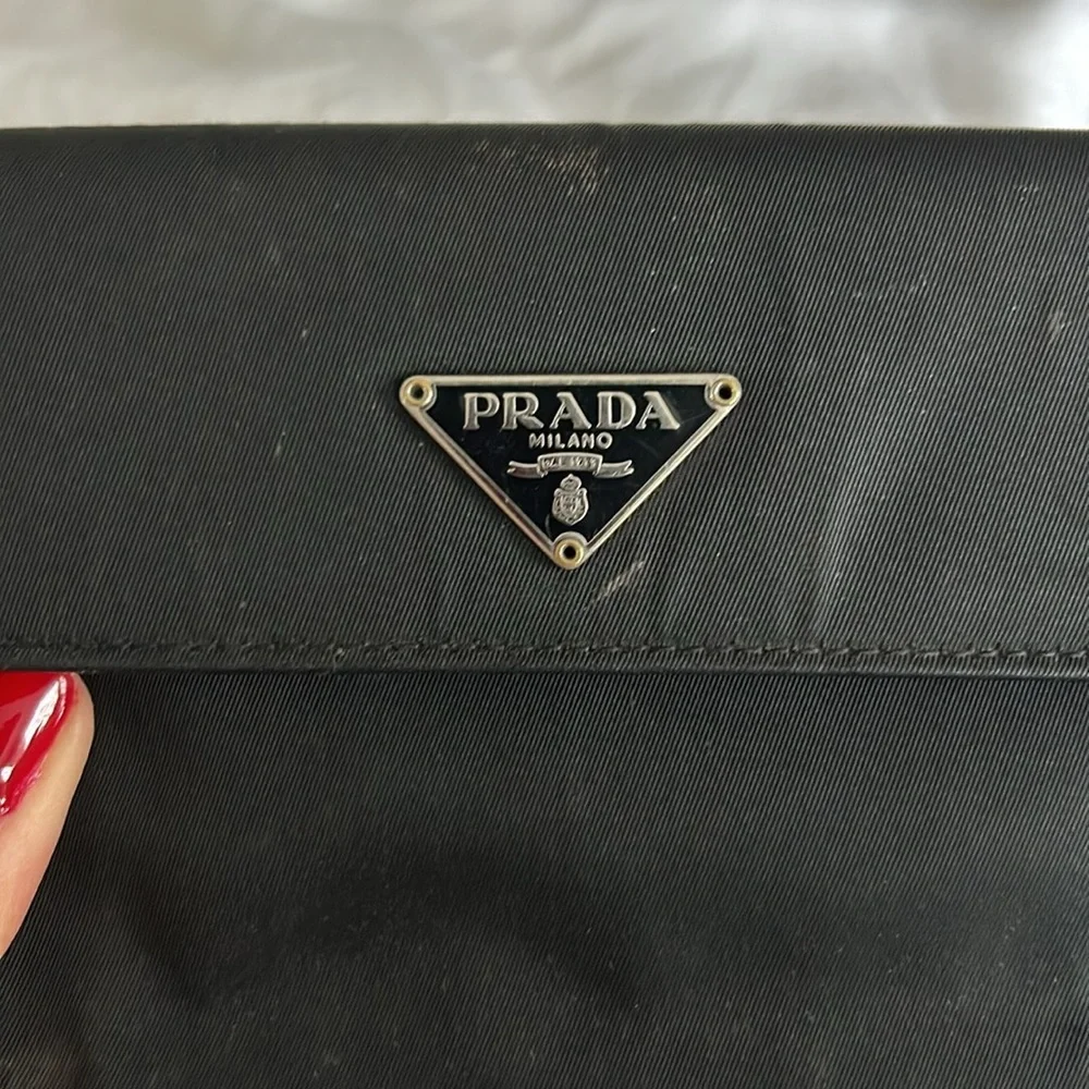 Prada Wallet - Picture 9 of 9